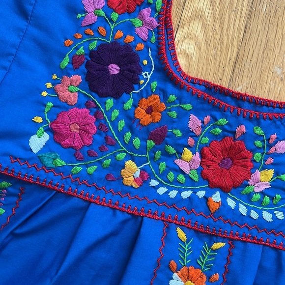 Vintage Mexican Huipil Hand Embroidered Puebla Dress Blue Floral Embroidery - Picture 11 of 11